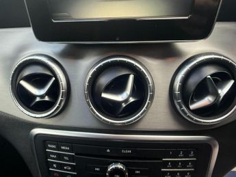 Mercedes-Benz CLA 2.1 CLA220d AMG Line Coupe 7G-DCT Euro 6 (s/s) 4dr