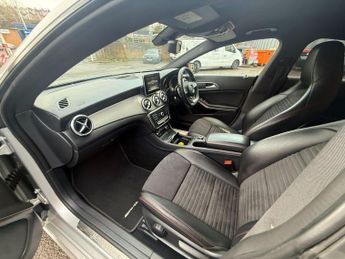 Mercedes-Benz CLA 2.1 CLA220d AMG Line Coupe 7G-DCT Euro 6 (s/s) 4dr