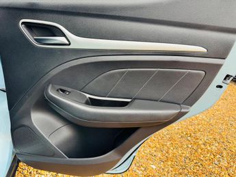 MG MG ZS 44.5kWh Exclusive Auto 5dr