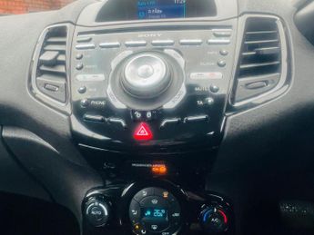 Ford Fiesta 1.6 Titanium Powershift Euro 5 3dr