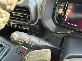 VAUXHALL COMBO LIFE ULTIMATE M