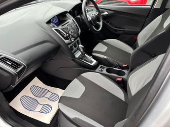 Ford Focus 1.6 Zetec Powershift Euro 5 5dr