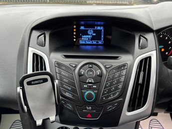 Ford Focus 1.6 Zetec Powershift Euro 5 5dr