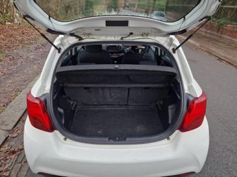 Toyota Yaris 1.5 VVT-h Icon E-CVT Euro 6 5dr