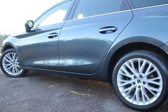 SEAT Leon 1.4 eHybrid 12.8kWh XCELLENCE DSG Euro 6 (s/s) 5dr