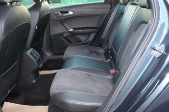 SEAT Leon 1.4 eHybrid 12.8kWh XCELLENCE DSG Euro 6 (s/s) 5dr