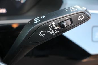 Audi e-tron 50 Sport Auto quattro 5dr 71.2kWh (11kW Charger)