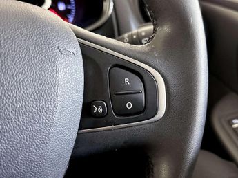 Renault Clio 0.9 TCe Play Hatchback 5dr Petrol Manual Euro 6 (s/s) (75 ps)