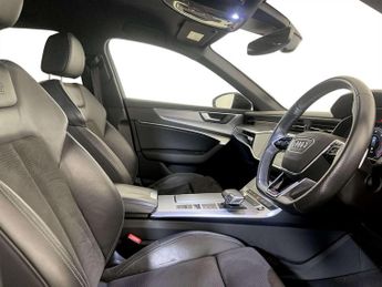 Audi A6 Avant 2.0 TDI 40 Black Edition Estate 5dr Diesel S Tronic quattro Euro