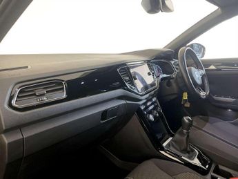 Volkswagen T-Roc 1.5 TSI EVO Black Edition SUV 5dr Petrol Manual Euro 6 (s/s) (15