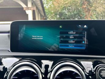 Mercedes-Benz A Class 1.3 A250e 15.6kWh AMG Line (Premium 2) 8G-DCT Euro 6 (s/s) 5dr