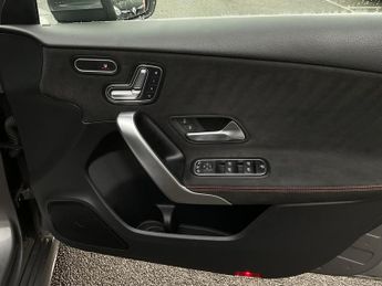 Mercedes-Benz A Class A 200 AMG LINE PREMIUM + AUTO