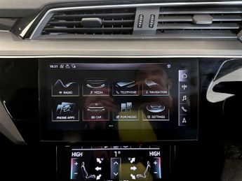 Audi e-tron 50 Technik SUV 5dr Electric Auto quattro 71.2kWh (313 ps)