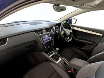 Skoda Octavia 1.6 TDI SE Technology Estate 5dr Diesel Manual Euro 6 (s/s) (115