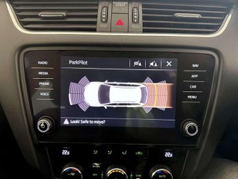 Skoda Octavia 1.6 TDI SE Technology Estate 5dr Diesel Manual Euro 6 (s/s) (115