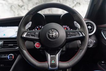 Alfa Romeo Giulia 2.9 V6 Bi-Turbo Quadrifoglio Auto Euro 6 (s/s) 4dr