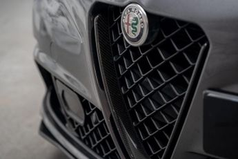 Alfa Romeo Giulia 2.9 V6 Bi-Turbo Quadrifoglio Auto Euro 6 (s/s) 4dr