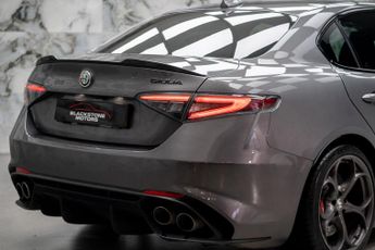 Alfa Romeo Giulia 2.9 V6 Bi-Turbo Quadrifoglio Auto Euro 6 (s/s) 4dr