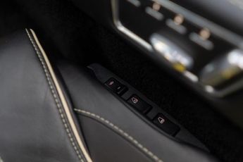 Aston Martin Virage 6.0 V12 Volante T-TronicII Euro 5 2dr