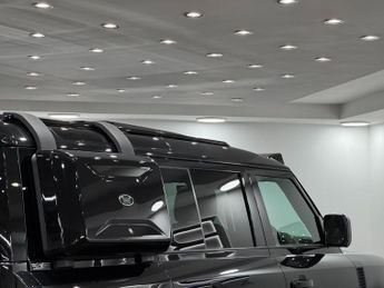 Land Rover Defender 110 2.0 P300 X-Dynamic SE Auto 4WD Euro 6 (s/s) 5dr