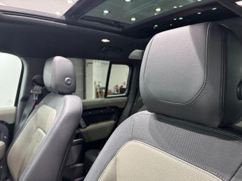 Land Rover Defender 110 2.0 P300 X-Dynamic SE Auto 4WD Euro 6 (s/s) 5dr