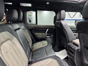 Land Rover Defender 110 2.0 P300 X-Dynamic SE Auto 4WD Euro 6 (s/s) 5dr
