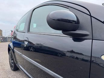 Peugeot 107 1.0 12V Urban Euro 4 5dr