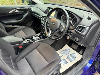 Infiniti Q30 2.2d Premium DCT AWD Euro 6 (s/s) 5dr