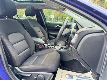 Infiniti Q30 2.2d Premium DCT AWD Euro 6 (s/s) 5dr