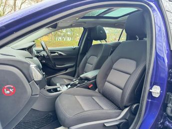 Infiniti Q30 2.2d Premium DCT AWD Euro 6 (s/s) 5dr