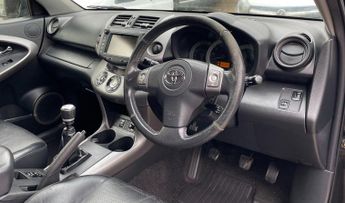 Toyota RAV4 2.2 D-4D XT5 SUV 5dr Diesel Manual 4WD (177 g/km, 134 bhp)