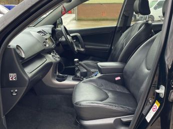 Toyota RAV4 2.2 D-4D XT5 SUV 5dr Diesel Manual 4WD (177 g/km, 134 bhp)