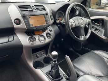 Toyota RAV4 2.2 D-4D XT5 SUV 5dr Diesel Manual 4WD (177 g/km, 134 bhp)