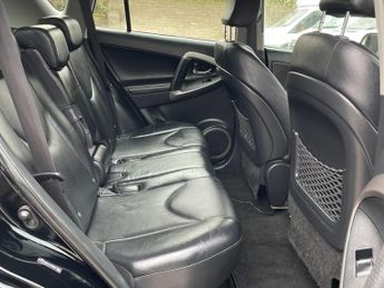 Toyota RAV4 2.2 D-4D XT5 SUV 5dr Diesel Manual 4WD (177 g/km, 134 bhp)