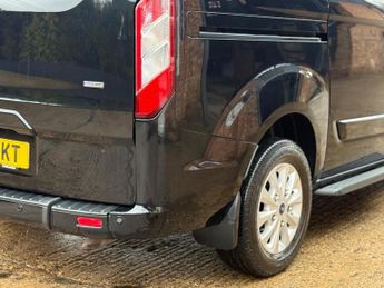 Ford Tourneo Custom 2.0 320 EcoBlue Titanium Auto L1 Euro 6 (s/s) 5dr