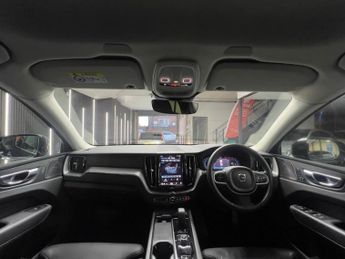 Volvo XC60 2.0 B4 MHEV Plus Auto AWD Euro 6 (s/s) 5dr