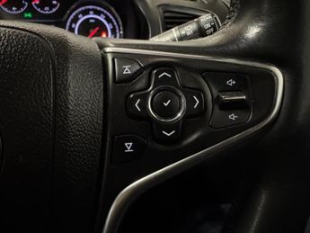 Vauxhall Insignia 2.0 CDTi Design Nav Sports Tourer Auto Euro 5 5dr