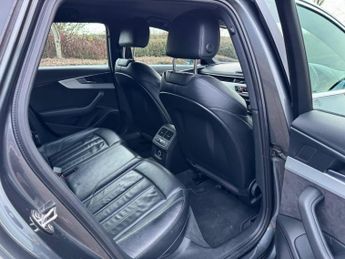 Audi A4 Avant 2.0 TDI ultra S line S Tronic Euro 6 (s/s) 5dr