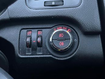 Vauxhall Insignia 2.0 CDTi SRi Nav Auto Euro 5 5dr