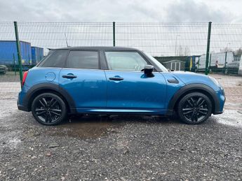 MINI Hatch 1.5 Cooper Sport Steptronic Euro 6 (s/s) 5dr