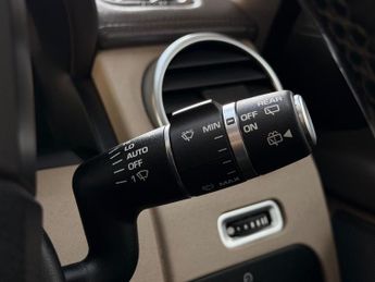 Land Rover Discovery 4 3.0 SD V6 Landmark Auto 4WD Euro 6 (s/s) 5dr