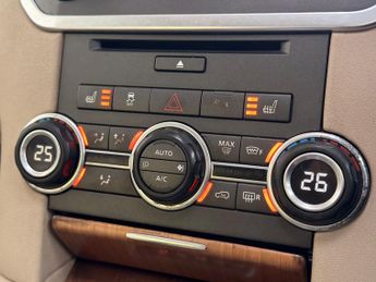 Land Rover Discovery 4 3.0 SD V6 Landmark Auto 4WD Euro 6 (s/s) 5dr