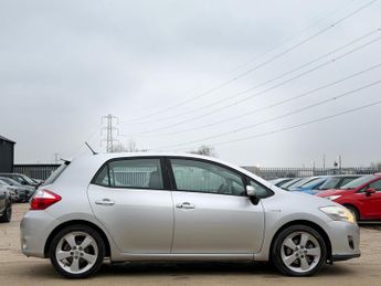 Toyota Auris 1.8 VVT-h T Spirit CVT Euro 5 (s/s) 5dr