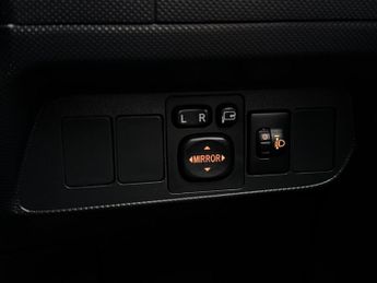 Toyota Auris 1.8 VVT-h T Spirit CVT Euro 5 (s/s) 5dr