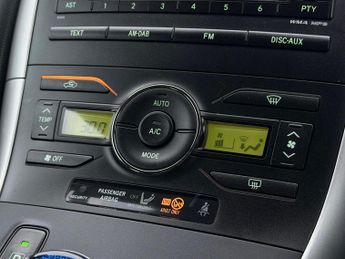 Toyota Auris 1.8 VVT-h T Spirit CVT Euro 5 (s/s) 5dr