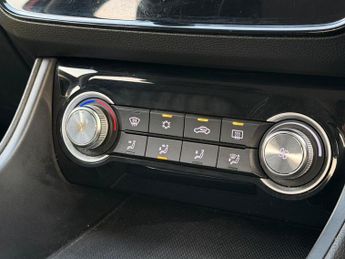 MG MG ZS 44.5kWh Excite Auto 5dr