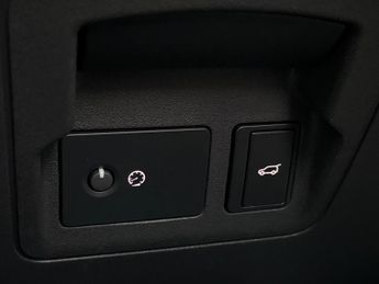 Land Rover Range Rover Velar 2.0 D200 MHEV R-Dynamic SE Auto 4WD Euro 6 (s/s) 5dr