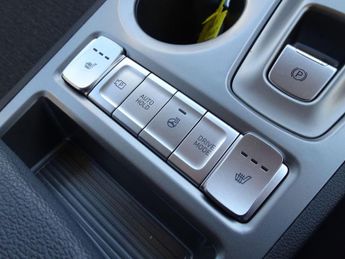 Hyundai KONA 64kWh Premium Auto 5dr (10.5kW Charger)