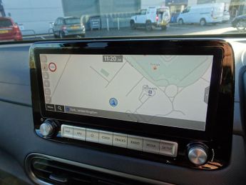 Hyundai KONA 64kWh Premium Auto 5dr (10.5kW Charger)