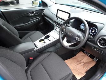 Hyundai KONA 64kWh Premium Auto 5dr (10.5kW Charger)
